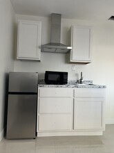 15280 SW 158th St, Unit Room for rent in Miami, FL - Foto de edificio - Building Photo