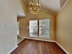 3167 Lido Way in Denton, TX - Foto de edificio - Building Photo