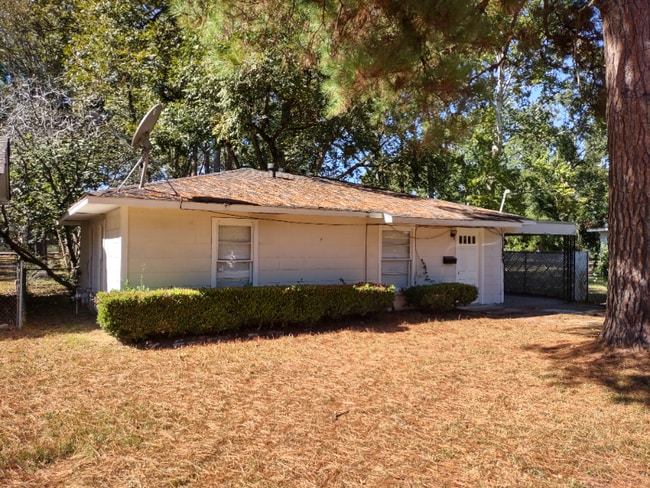 property at 1409 N McGuire Ave