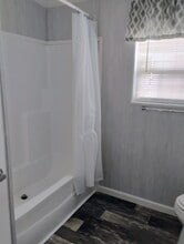 228 Lowe Rd in Leesburg, FL - Building Photo - Building Photo