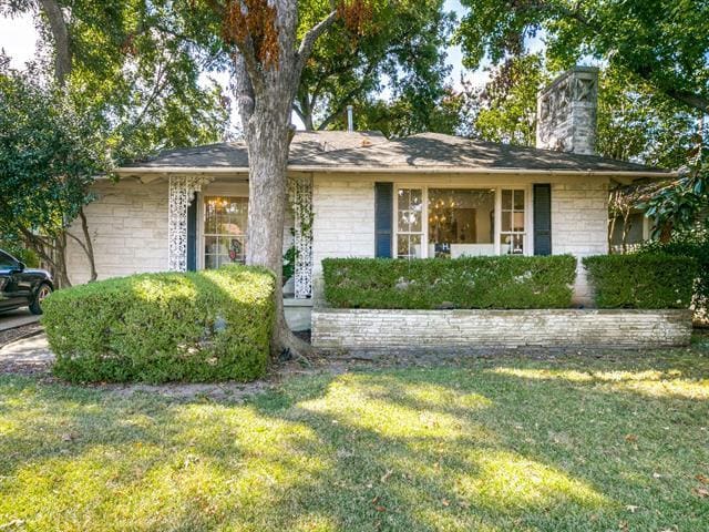 property at 3137 Lovers Ln