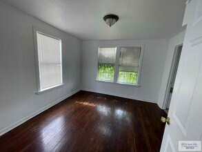 521 N 9th St in Harlingen, TX - Building Photo - Building Photo