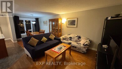 356 Tourmaline Cres in Ottawa, ON - Building Photo - Building Photo