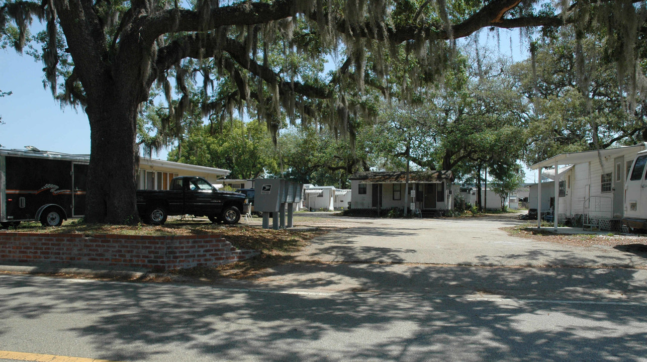 700 Whispering Oaks Ave in Longwood, FL - Building Photo