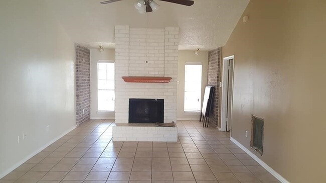 10423 Tenneco Dr in Houston, TX - Building Photo - Building Photo