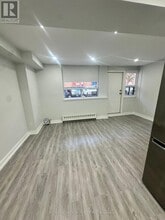 15 Walmer Rd in Toronto, ON - Building Photo - Building Photo