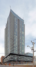 30 Roehampton Ave in Toronto, ON - Building Photo - Building Photo