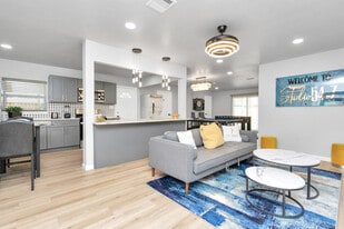 5107 Cortelyou Ln in Houston, TX - Building Photo