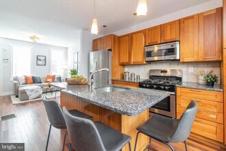 1725 Webster St in Philadelphia, PA - Building Photo - Building Photo