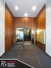 1427 N Dearborn St, Unit #1425-D2 in Chicago, IL - Building Photo - Building Photo