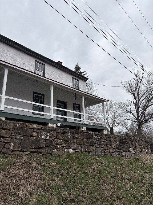 3380 Coventryville Rd, Unit #2 3380 Coventryville Roa, Unit #2 3380 Coventryville Roa