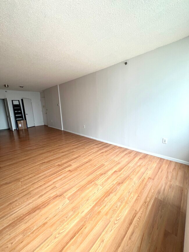 45 River Dr S, Unit 1207 in Jersey City, NJ - Building Photo - Building Photo