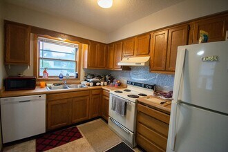 2228-2234 2nd St SW in Rochester, MN - Building Photo - Building Photo