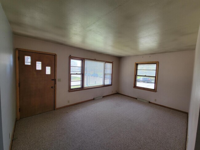 821 W 28th St photo'