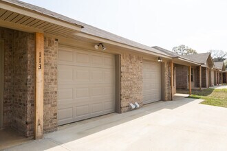 White Properties – Clark Duplexes in Nash, TX - Foto de edificio - Building Photo