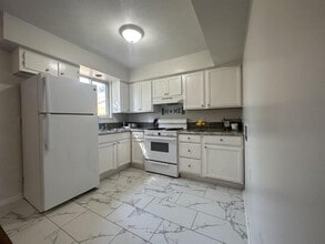 2608 Avery St in Parkersburg, WV - Building Photo - Building Photo