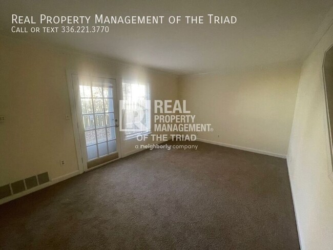 2821 Tully Square in Winston-Salem, NC - Building Photo - Building Photo