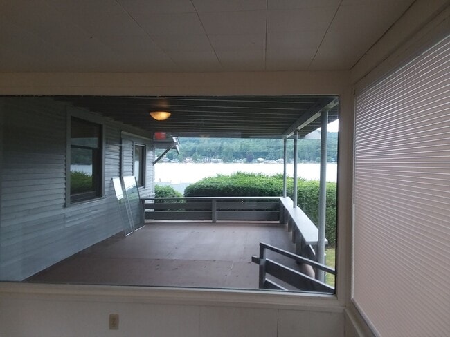 2889 Lake Whatcom Blvd in Bellingham, WA - Building Photo - Building Photo