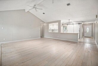 415 Cottonwood Dr in Friendswood, TX - Building Photo - Building Photo