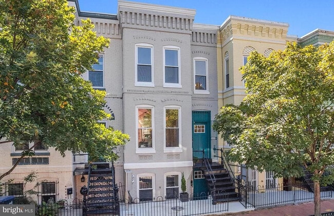 property at 24 N St NW