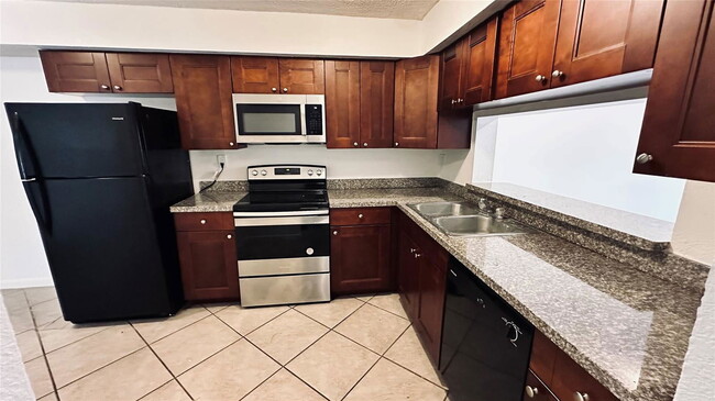 3617 Coral Springs Dr in Coral Springs, FL - Building Photo - Building Photo