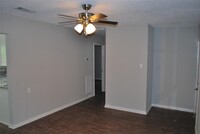 113 E Witcher Ln photo'