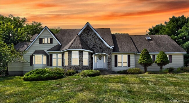 property at 3 Lakeview Dr