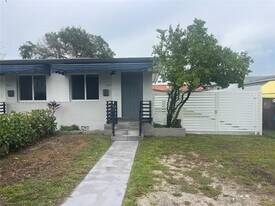 1367 SW 37th Ave in Miami, FL - Building Photo