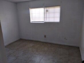 523 31st St in Bakersfield, CA - Building Photo - Building Photo