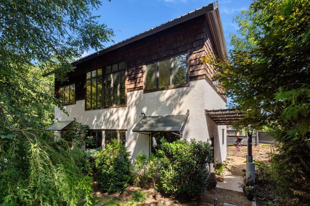 74 Boyd Ave in Asheville, NC - Building Photo