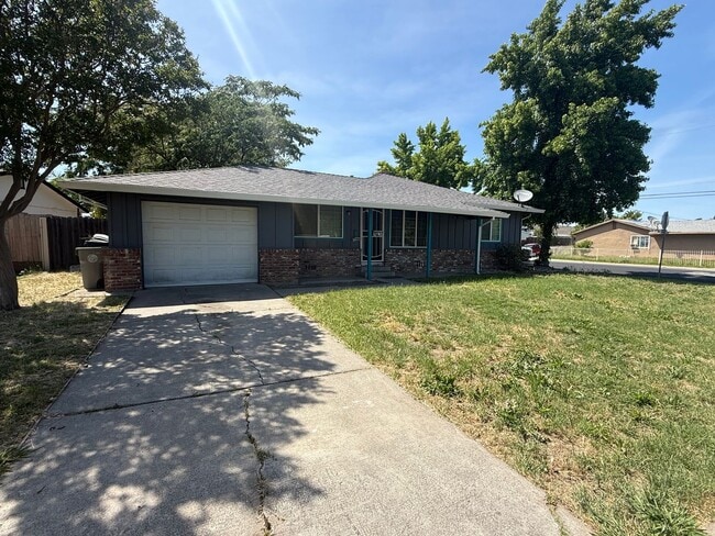 property at 7400 Loma Verde Way