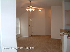 2117 Ragland Rd in Mansfield, TX - Building Photo - Building Photo