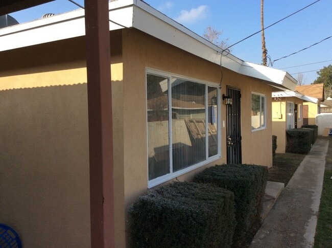 property at 2114 Brundage Ln