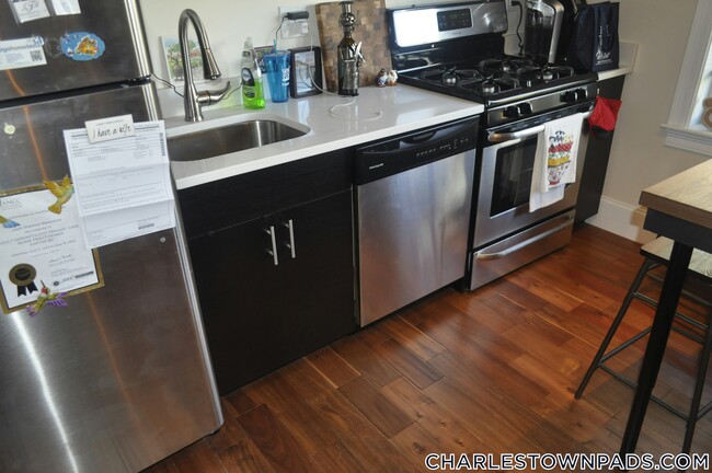 25 Caldwell St in Boston, MA - Building Photo - Building Photo