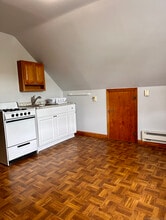 122 Hansen Ave in Bridgeport, CT - Building Photo - Building Photo