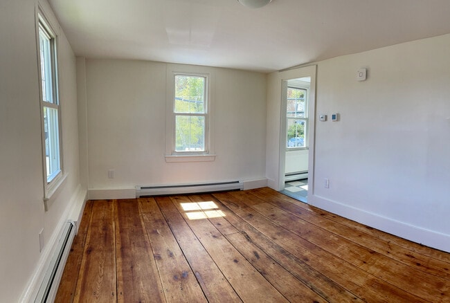 15 Winthrop St in Hallowell, ME - Building Photo - Building Photo