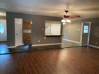 304 Furlong Dr photo'