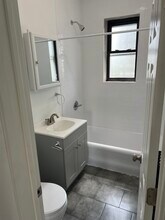 53 Union Ave, Unit 404 in Irvington, NJ - Foto de edificio - Building Photo