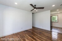 634 Woodburn Dr photo'