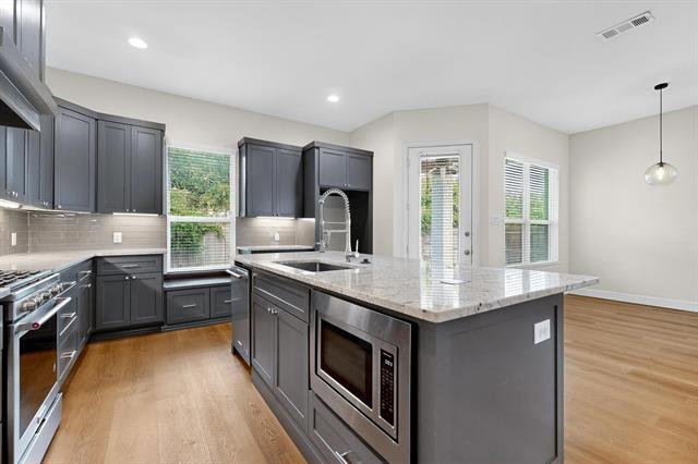 404 Templeton Dr in Fort Worth, TX - Building Photo