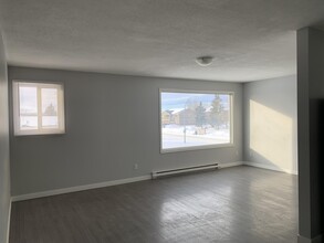 9619-9619 102 St in Fort St John, BC - Building Photo - Building Photo