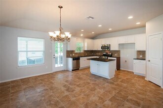 102 Craig Parry Cove in Round Rock, TX - Building Photo - Building Photo