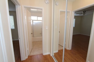 4800 Woodley Ave, Unit Encino-Woodley Apartments in Encino, CA - Building Photo - Building Photo