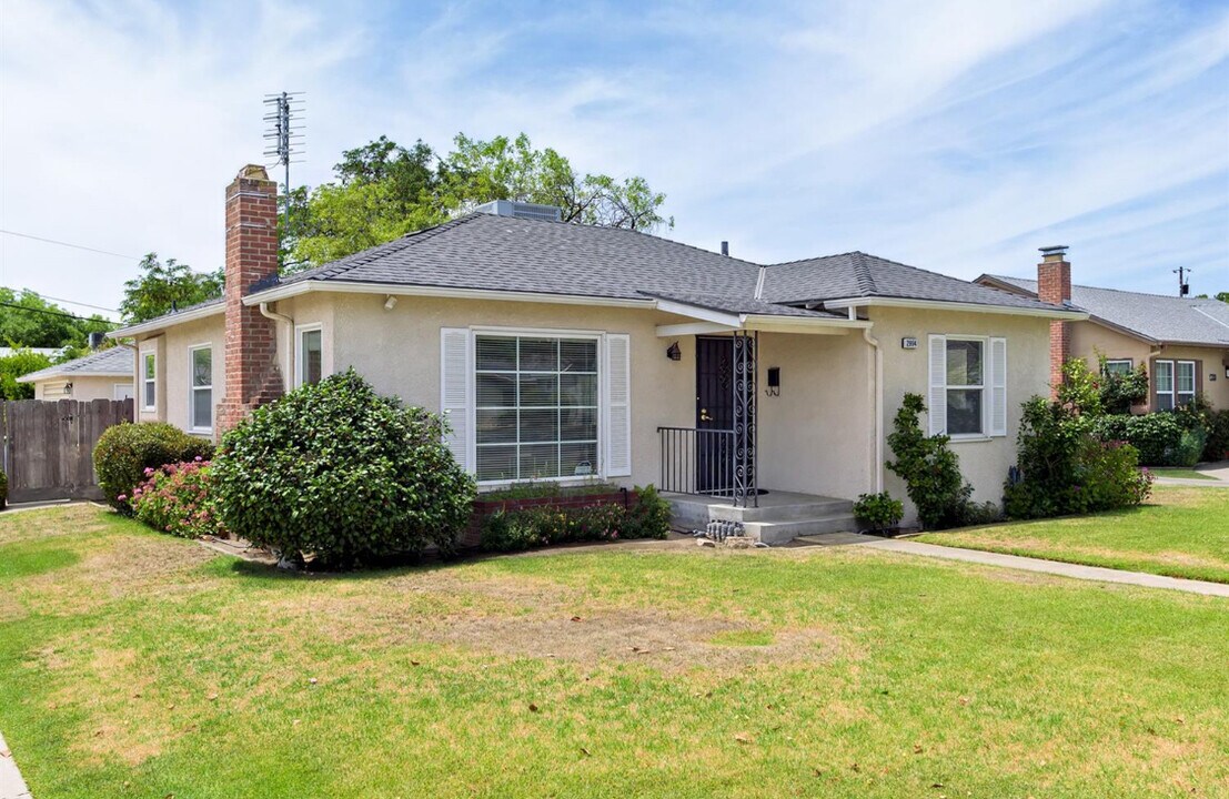 2994 E Cornell Ave in Fresno, CA - Building Photo