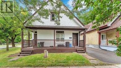 597 Hale St in London, ON - Building Photo - Building Photo