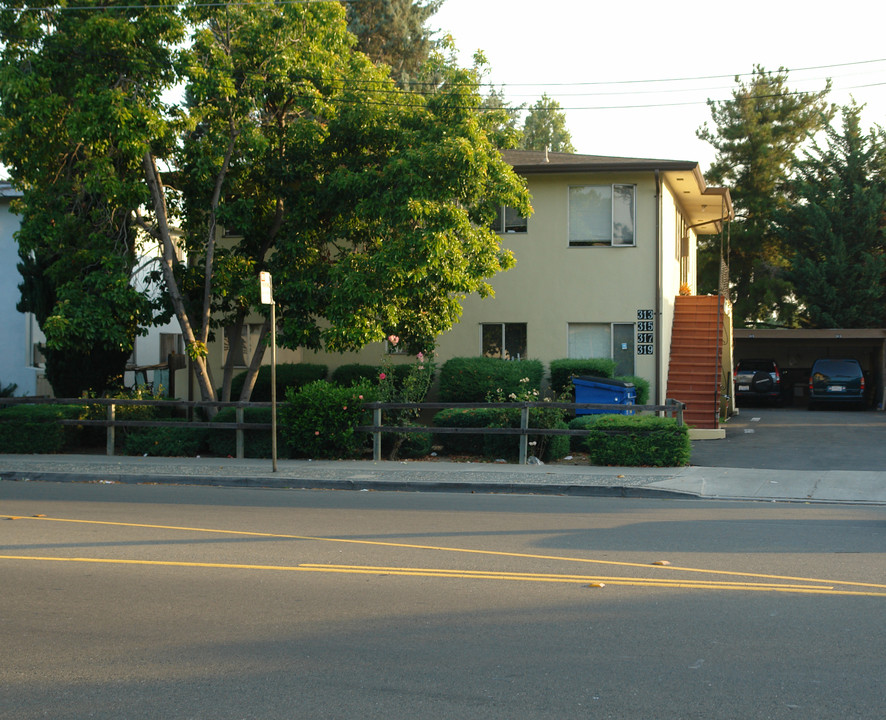 313 W Maude Ave in Sunnyvale, CA - Foto de edificio