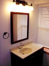 1303 E 2nd St, Unit 1 in Duluth, MN - Foto de edificio - Building Photo