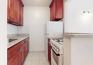 225 E 26th St, Unit 6C in New York, NY - Building Photo - Building Photo