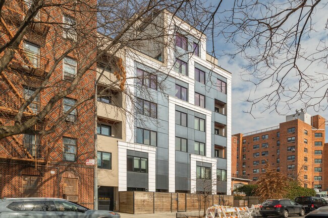 707 Willoughby Ave in Brooklyn, NY - Building Photo - Building Photo