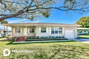 614 Brookside Dr, Unit 6101 in Clearwater, FL - Building Photo